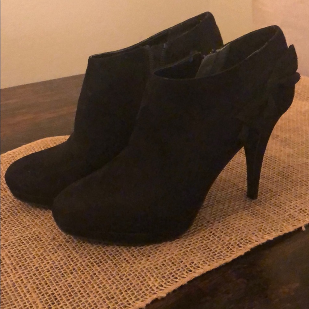 Ankle booties